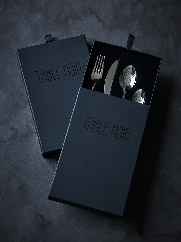 Table Noir - Couverts 108 - Brillant
