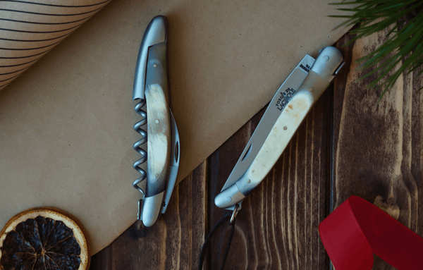 Coffret cadeau - Corne de vache Aubrac - Couteau de sommelier et couteau pliant - Forge de Laguiole