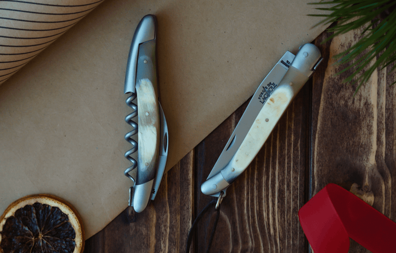 Coffret cadeau - Corne de vache Aubrac - Couteau de sommelier et couteau pliant - Forge de Laguiole