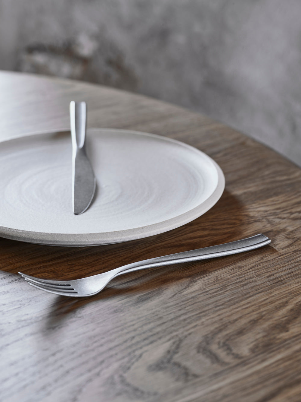 Table Noir - Couverts Barr avec finition délavée