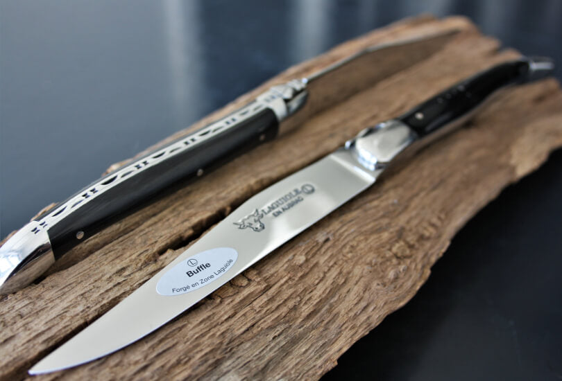 COUTEAUX À STEAK 'LAGUIOLE EN AUBRAC' - CORNE DE BUFFLE