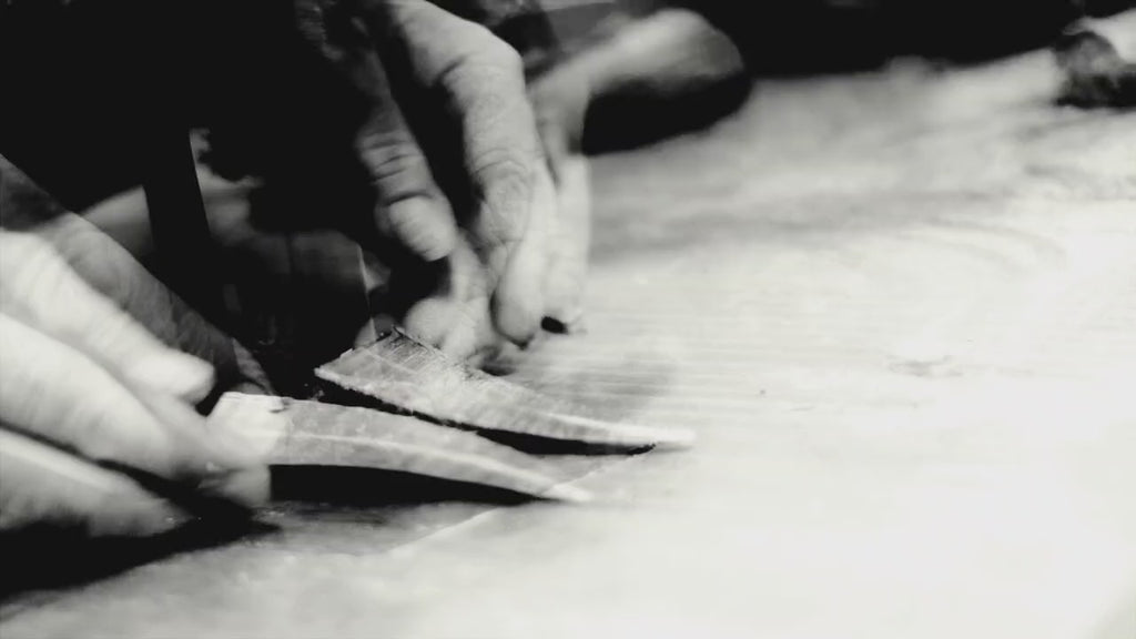 Couteaux Forge De Laguiole avec manches en corne foncée